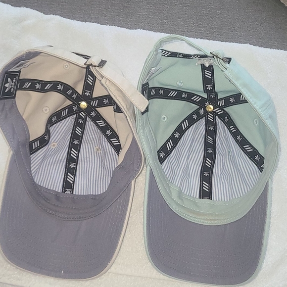 Adidas hats - Picture 4 of 4